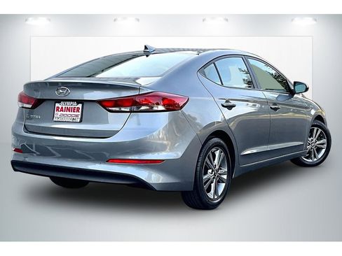 Used 2017 Hyundai Elantra Value Edition FWD image 13