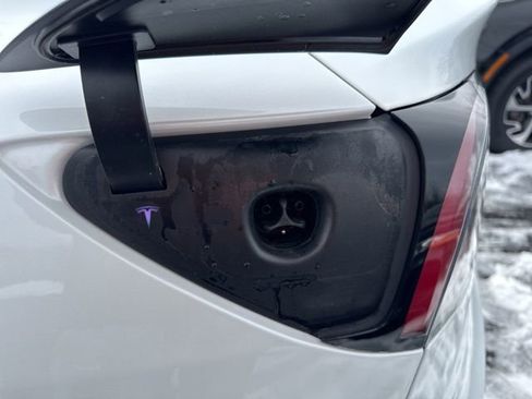 Used 2022 Tesla Model 3 Long Range image 12