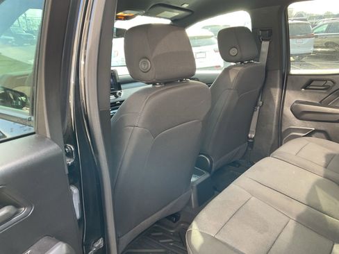 Used 2024 Chevrolet Colorado W/T image 39