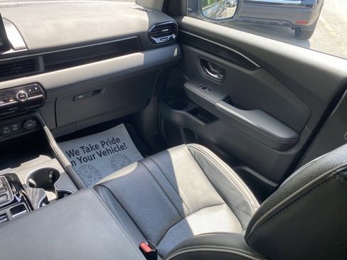 Used 2024 Honda Pilot Elite image 39