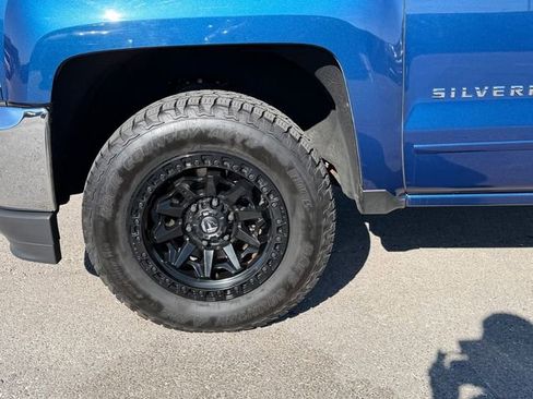 Used 2017 Chevrolet Silverado 1500 LT w/ All Star Edition image 28