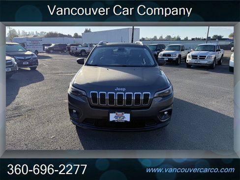 Used 2019 Jeep Cherokee Latitude Plus w/ Cold Weather Group image 9
