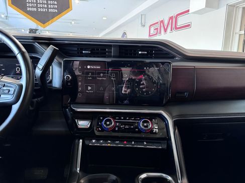 Certified 2024 GMC Sierra 3500 Denali Ultimate image 17