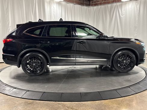 Used 2025 Acura MDX SH-AWD w/ Technology Package image 6