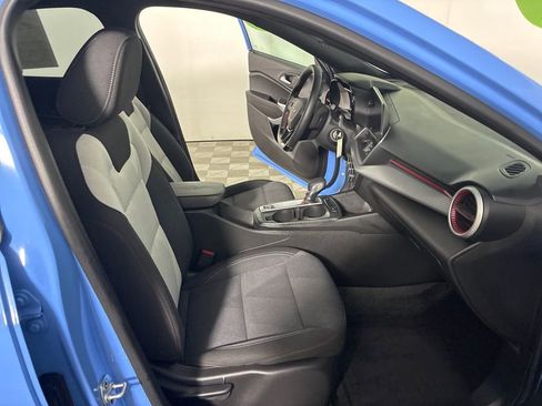 Used 2024 Chevrolet Trax RS image 30