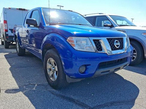 Used 2012 Nissan Frontier SV image 1