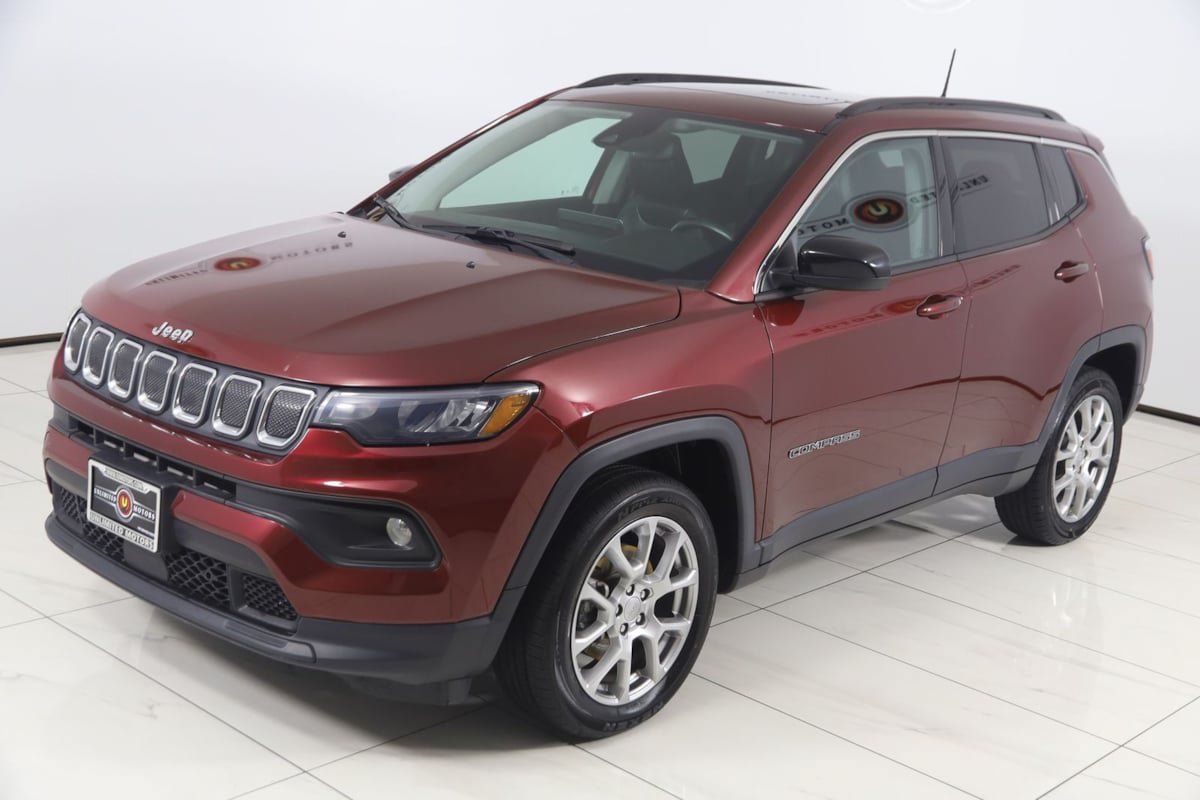 Used 2022 Jeep Compass Latitude w/ Sun and Sound Group AWD/4WD image 20