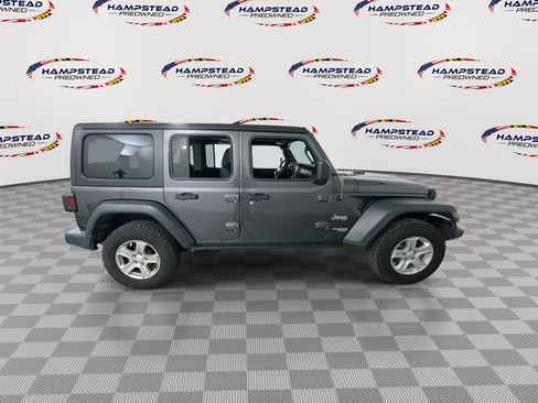 Used 2019 Jeep Wrangler Unlimited Sport S AWD/4WD image 9