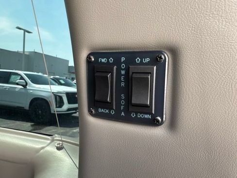 Used 2026 GMC Savana 2500 w/ Driver Convenience Package RWD image 8