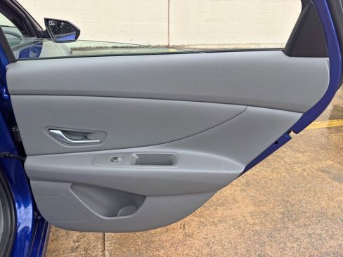 Used 2023 Hyundai Elantra SEL w/ Convenience Package FWD image 41