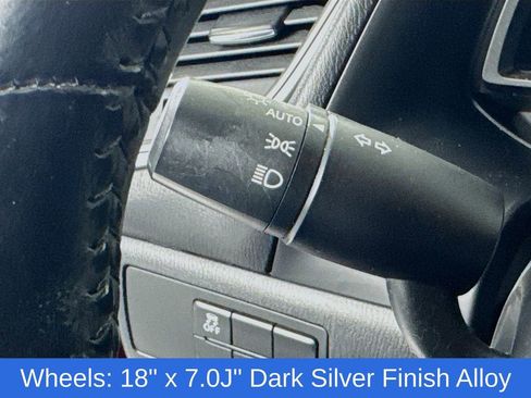 Used 2018 MAZDA MAZDA3 Touring image 13