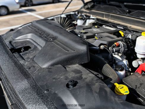 Used 2024 RAM 5500 4x4 Crew Cab image 17