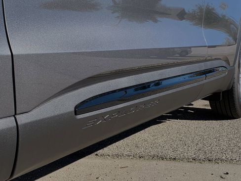 New 2026 Ford Explorer Active w/ Active Comfort Package image 15