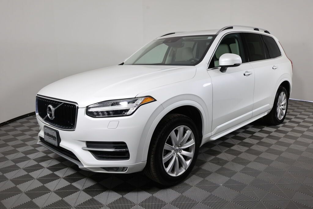 Used 2016 Volvo XC90 T6 Momentum w/ Momentum Plus Package AWD/4WD image 5