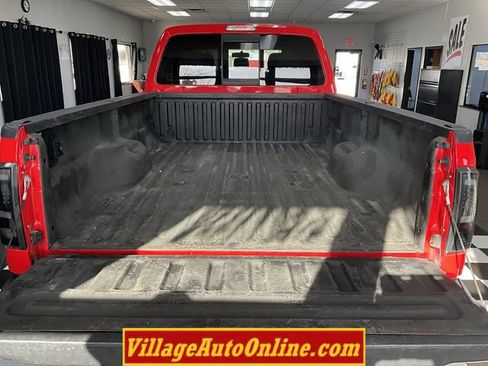 Used 2016 Ford F350 XLT w/ XLT Premium Package image 39