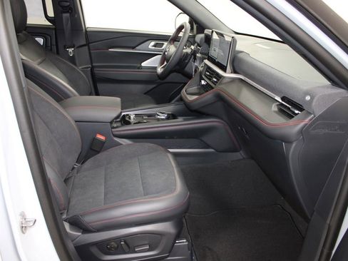 New 2026 Ford Explorer ST image 30