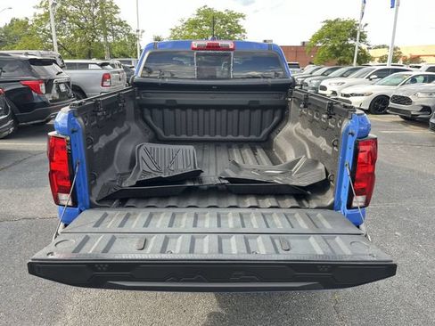 Used 2025 Chevrolet Colorado Trail Boss AWD/4WD image 21
