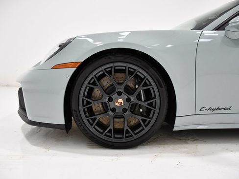 Used 2026 Porsche 911 Carrera 4 GTS AWD/4WD image 6