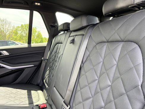 Used 2026 BMW X5 sDrive40i w/ M Sport Package image 33