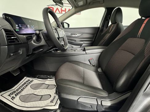 Used 2026 Nissan Sentra SR w/ Floor Mat Package FWD image 14