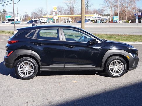 Used 2023 Hyundai Kona SE w/ Cargo Package image 16