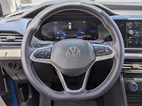 Used 2022 Volkswagen Taos SE FWD image 19