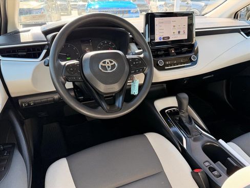 Used 2023 Toyota Corolla LE image 11