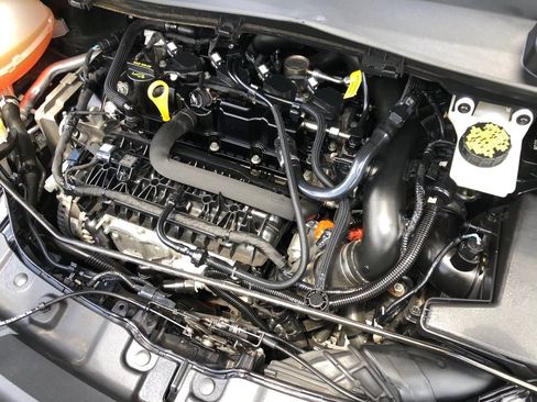 Used 2019 Ford Escape SEL AWD/4WD image 40