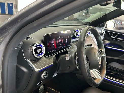 Used 2025 Mercedes-Benz C 300 4MATIC Sedan image 19