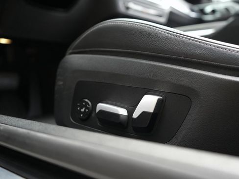 Used 2024 BMW 430i Convertible w/ Convenience Package image 21