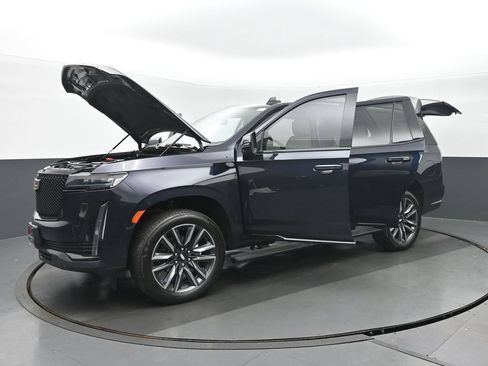Used 2023 Cadillac Escalade Sport w/ Touring Package AWD/4WD image 40