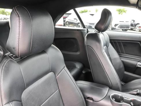 Used 2016 Ford Mustang Premium RWD image 33