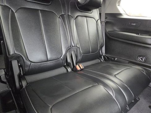 Used 2022 Jeep Grand Cherokee L Limited image 33