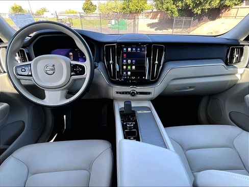 Used 2023 Volvo XC60 T8 Plus w/ Climate Package AWD/4WD image 18