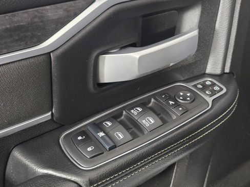 Used 2024 RAM 3500 Big Horn image 22