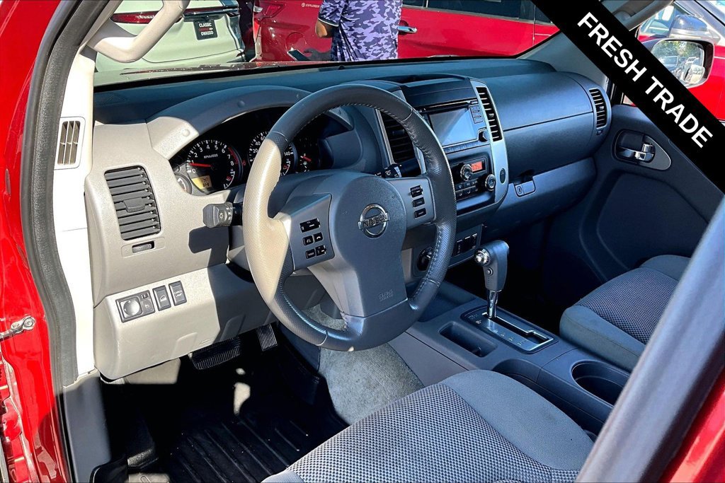 Used 2016 Nissan Frontier SV w/ SV Value Truck Package AWD/4WD image 11