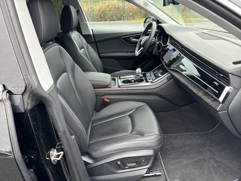 Used 2023 Audi Q8 Premium Plus w/ Premium Plus Package AWD/4WD image 10