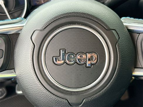 Used 2023 Jeep Wrangler Unlimited Rubicon 4xe image 22