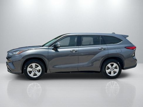 Used 2020 Toyota Highlander L FWD image 8