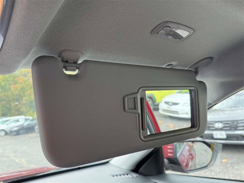 Used 2025 Hyundai Kona SEL image 30