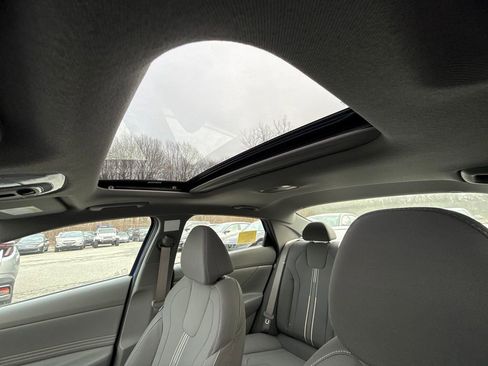 New 2026 Hyundai Elantra SEL Sport Premium FWD image 37