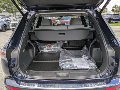 New 2025 Mitsubishi Outlander SE image 12