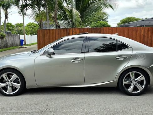 Used 2018 Lexus IS 300 w/ Premium Package RWD image 5