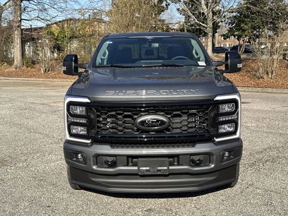 New 2026 Ford F250 Lariat w/ Black Appearance Package