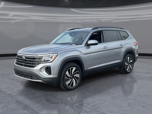 New 2026 Volkswagen Atlas SE FWD image 1