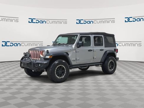 Used 2018 Jeep Wrangler Unlimited Sport S AWD/4WD image 4