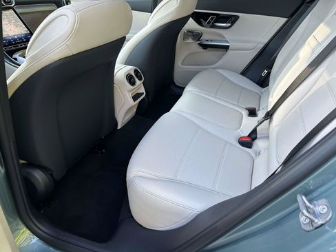 New 2027 Mercedes-Benz GLC 300 image 36