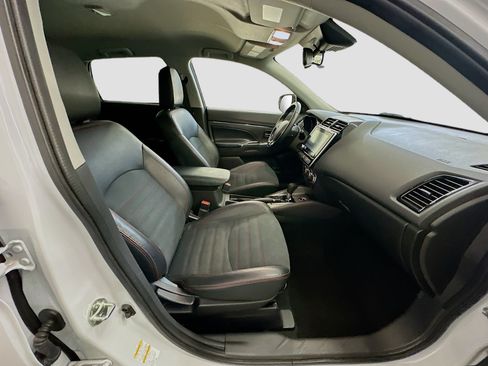 Used 2024 Mitsubishi Outlander Sport AWD image 31