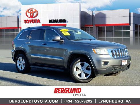 Used 2013 Jeep Grand Cherokee Laredo image 1