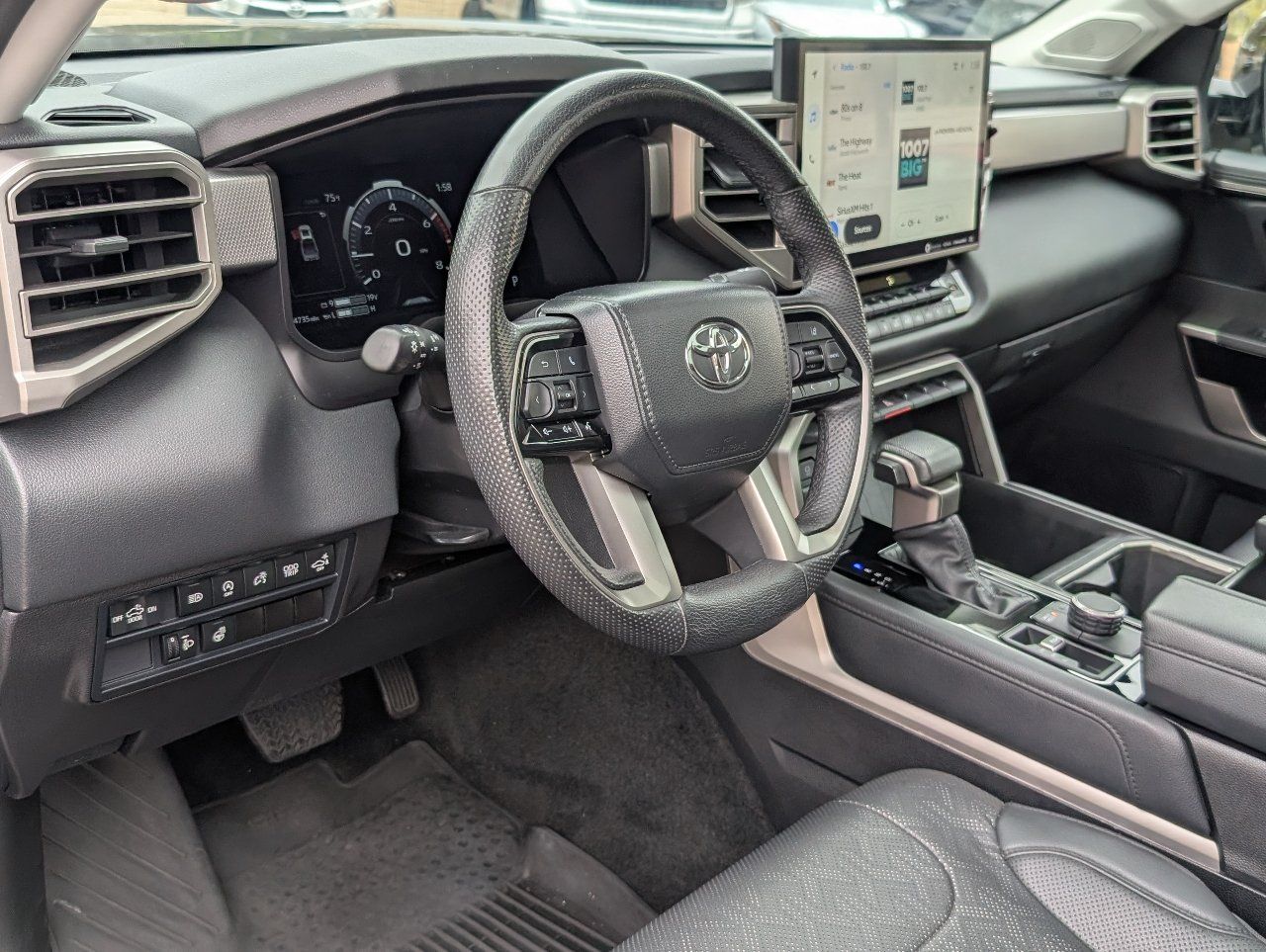 Used 2024 Toyota Tundra Limited AWD/4WD image 14
